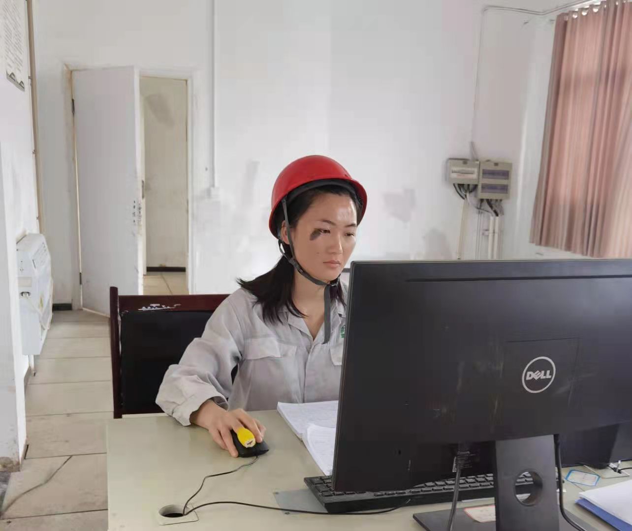 張敏.jpg